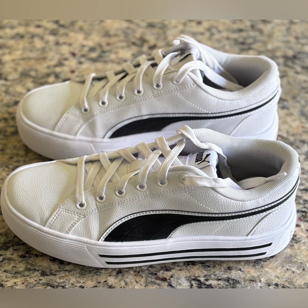 Women’s puma platform sneaker 8.5/